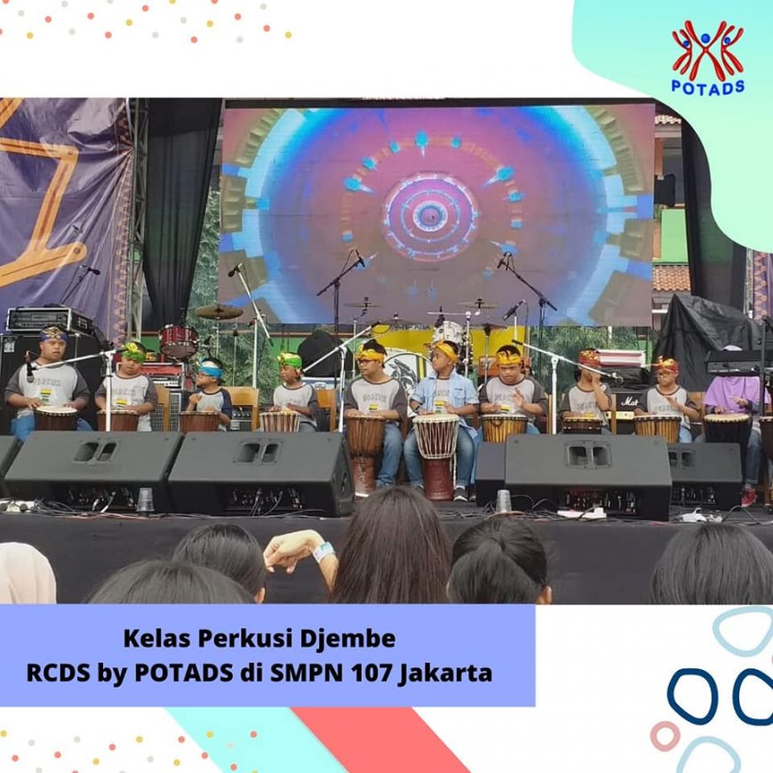 Kelas Perkusi Djembe RCDS by POTADS di SMPN 107 Jakarta